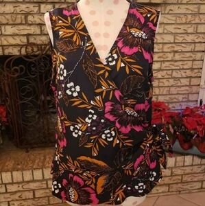 Women sleeveless tank top size medium